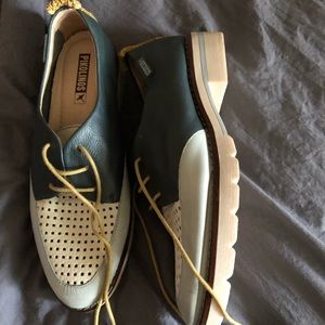 Pikolinos green leather Oxford loafers sz 8 woman